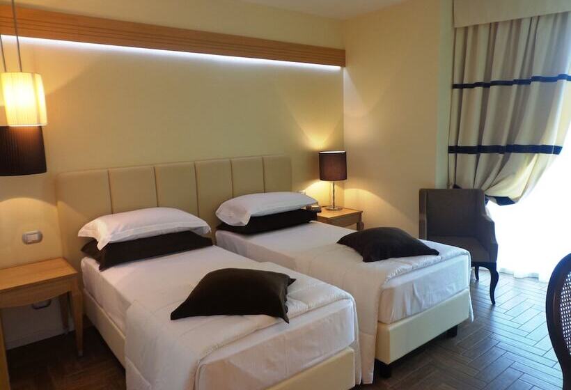 اتاق سوپریور با بالکن, Erbavoglio