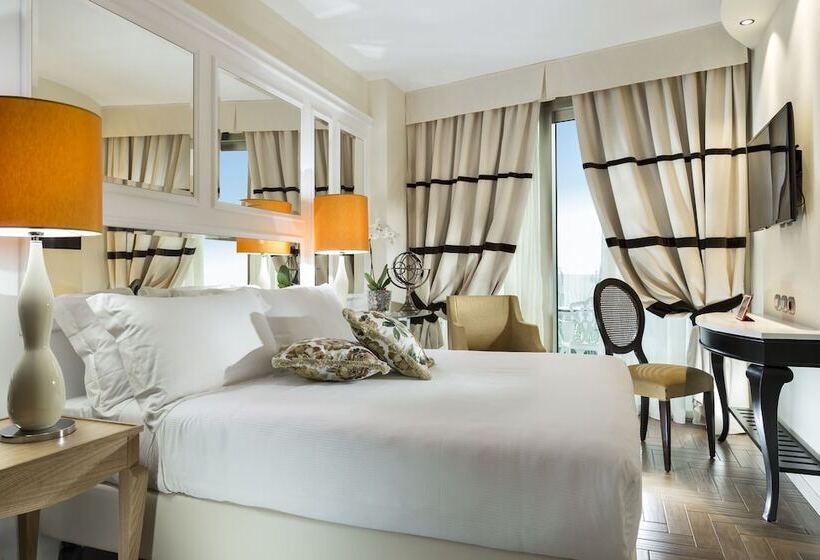 اتاق سوپریور با بالکن, Erbavoglio