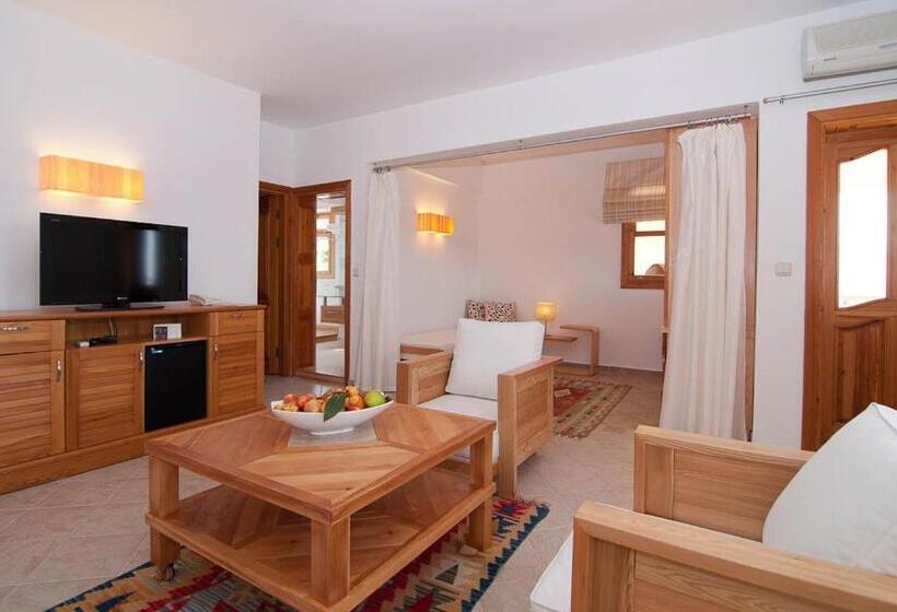 Suite Familiare, Lycia