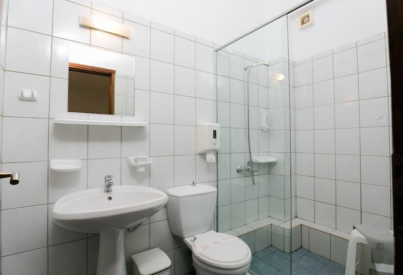 Апартаменты 1 Спальня Нижний Этаж, Olive Tree Apartments