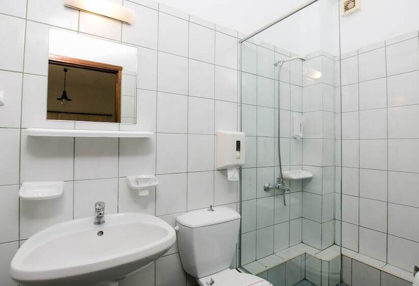 Апартаменты 1 Спальня Нижний Этаж, Olive Tree Apartments