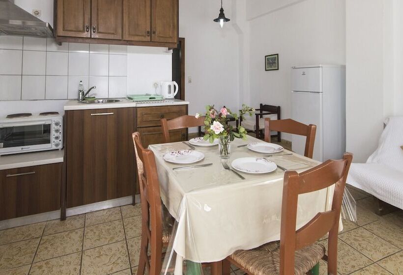 Апартаменты 1 Спальня Нижний Этаж, Olive Tree Apartments