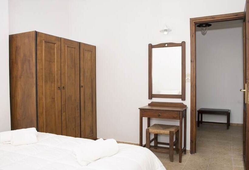 Апартаменты 1 Спальня Нижний Этаж, Olive Tree Apartments