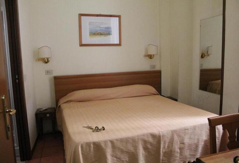 اتاق استاندارد, Pomezia