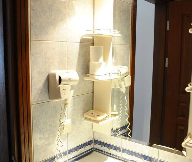 سوییت جونیور با چشمانداز دریا, Royal Hill