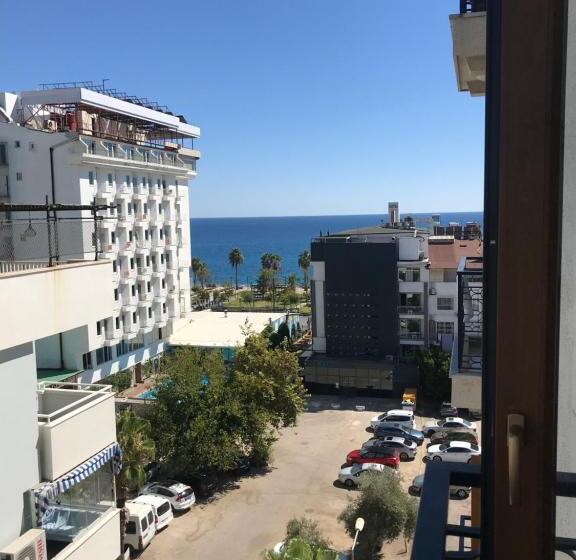 اتاق استاندارد با چشمانداز دریا, Royal Hill