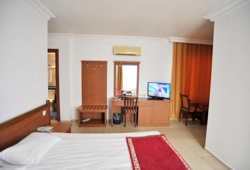 سوییت جونیور با چشمانداز دریا, Royal Hill