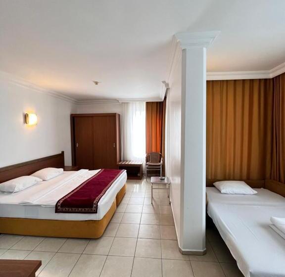 سوییت جونیور, Royal Hill