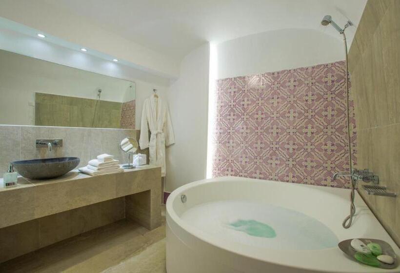 高级套房, Santorini Secret Suites & Spa, Small Luxury Hotels Of The World