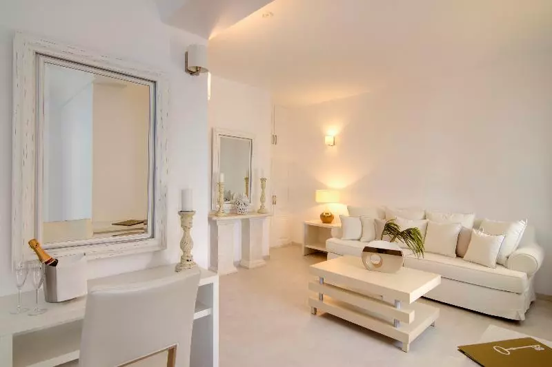 ビラホテル１ベッドルーム, Santorini Secret Suites & Spa, Small Luxury Hotels Of The World