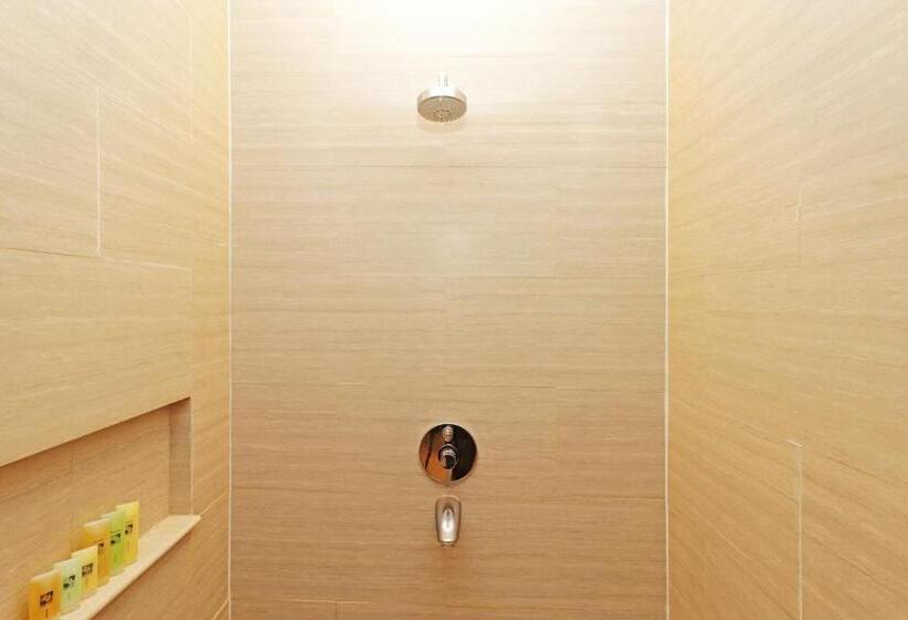 Люкс, Swiss Belhotel Cirebon