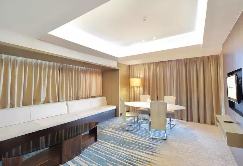 سوییت اجرایی, Swiss Belhotel Cirebon