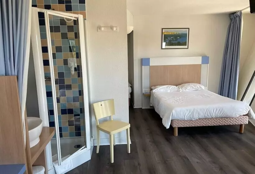 اتاق استاندارد سه نفره, The Originals Access, Hôtel Millau Sud