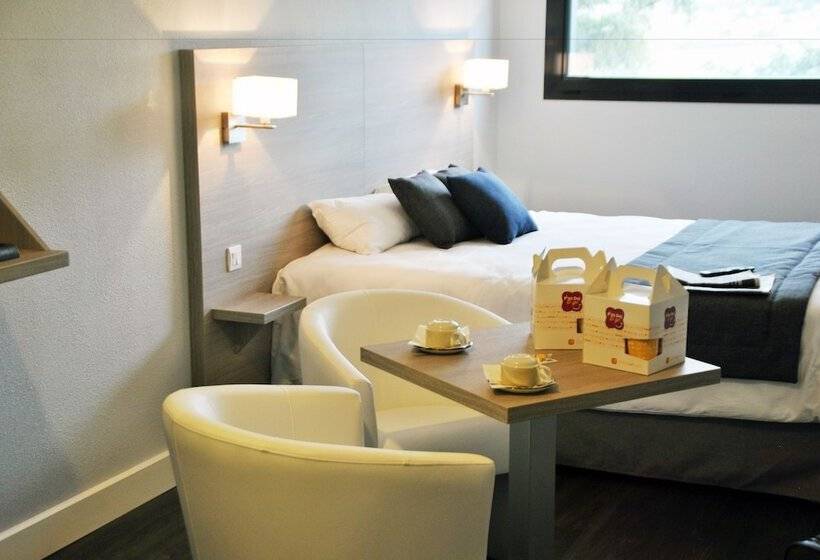 スーペリアールーム, The Originals Access, Hôtel Millau Sud