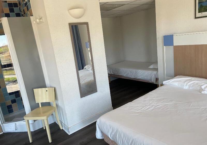 Номер Стандарт Трехместный, The Originals Access, Hôtel Millau Sud