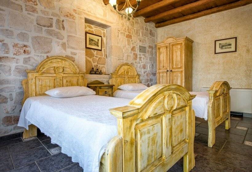 سوییت با چشمانداز دریا, Nobelos Seaside Lodge