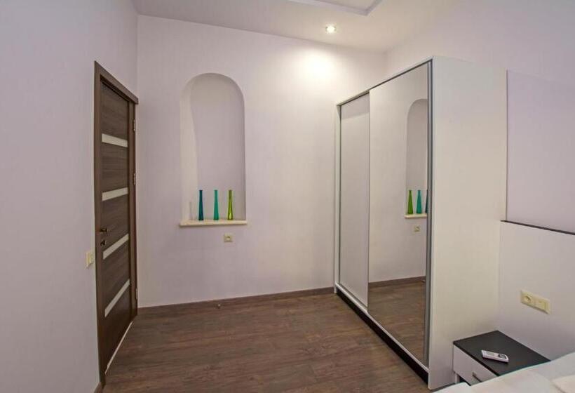 스탠다드 룸 공동 욕실, Yerevan Hostel