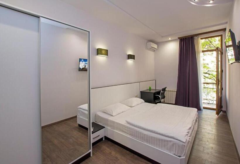 스탠다드 룸 공동 욕실, Yerevan Hostel