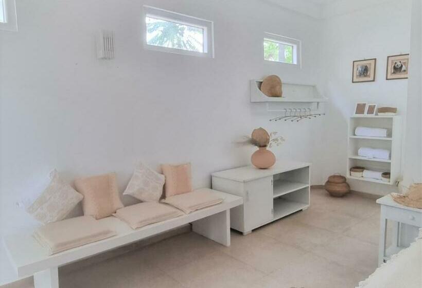 Трехместный Номер Deluxe, Golden Beach Paradise