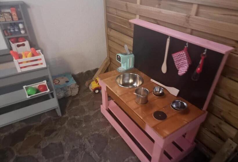 غرفة عائلية, Pensiunea Ober