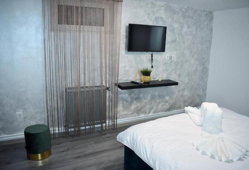 غرفة قياسية سرير كينج, Pensiunea Ober