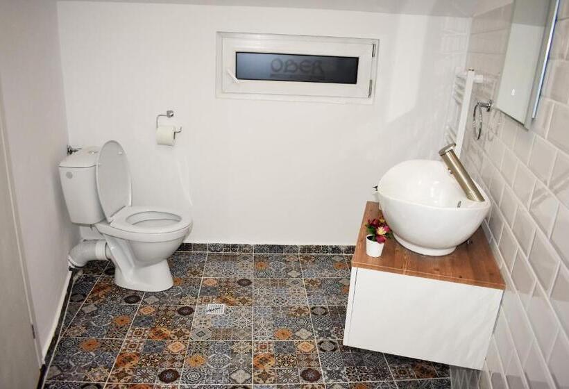 غرفة قياسية ثلاثية, Pensiunea Ober