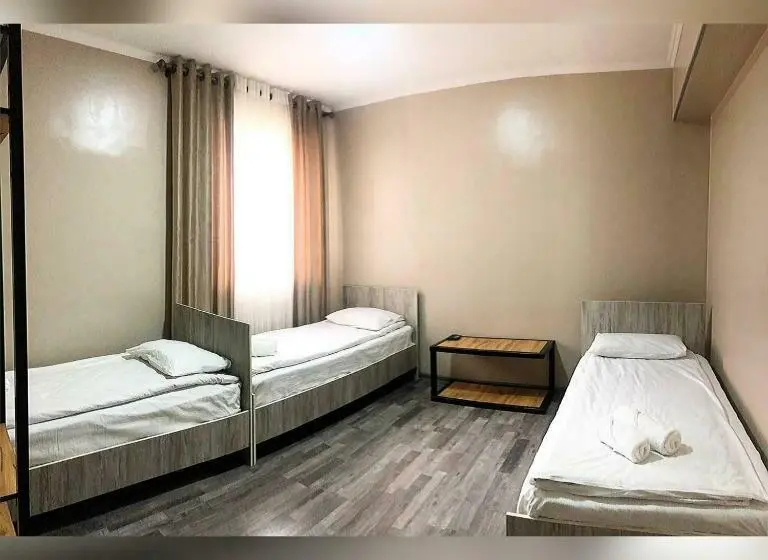 اتاق استاندارد سه نفره, Ave
