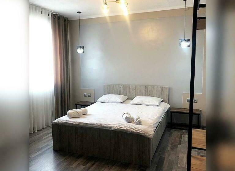 اتاق استاندارد, Ave