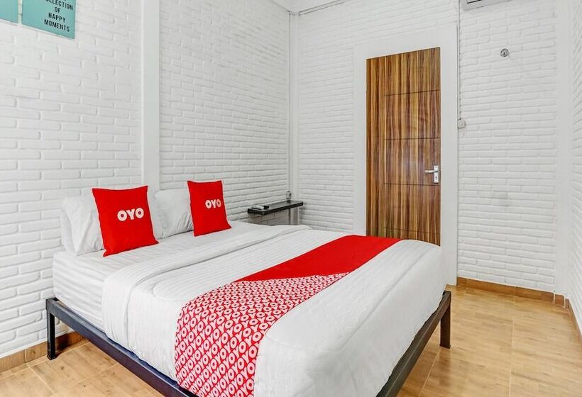 اتاق لوکس, Oyo 90828 Ara Guest House