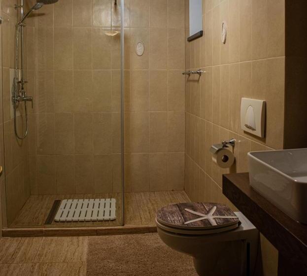 带1个卧室的别墅, Janine Garden