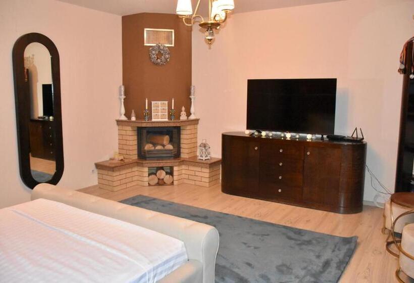 带阳台的豪华间, Janine Garden