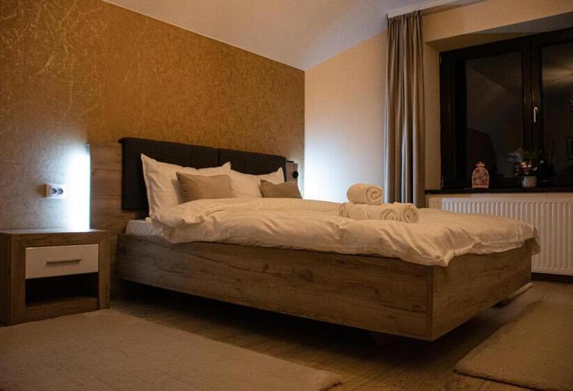 带2个卧室的公寓, Janine Garden