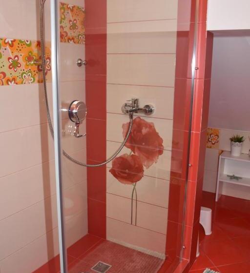 带2个卧室的公寓, Janine Garden