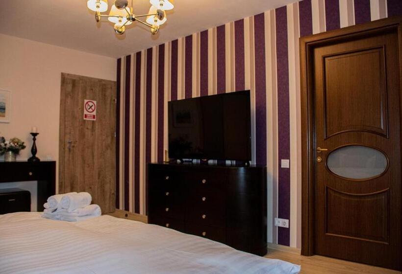 带阳台的豪华间, Janine Garden