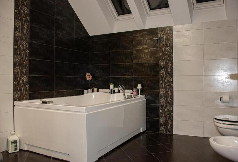 带阳台的豪华间, Janine Garden