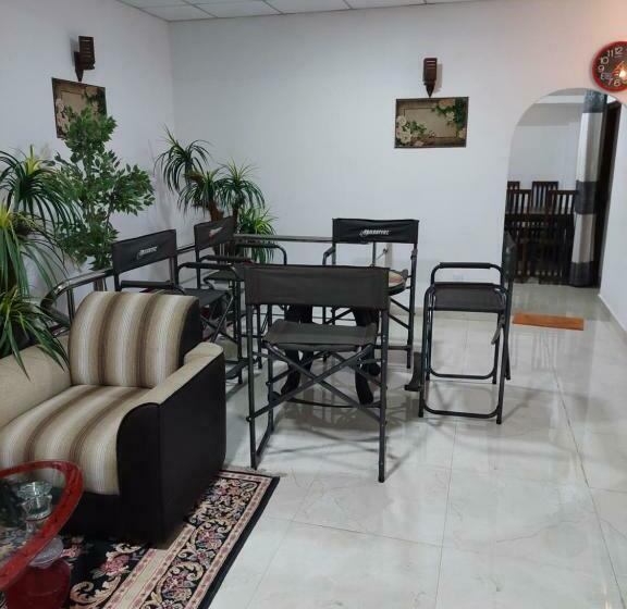 スタンダードルーム, Pasindu Place