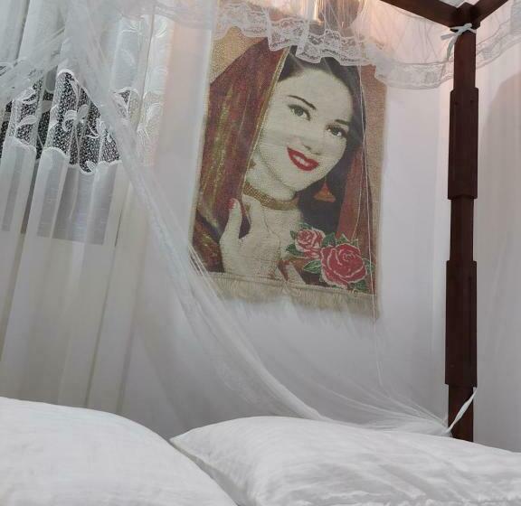 スタンダードルーム, Pasindu Place