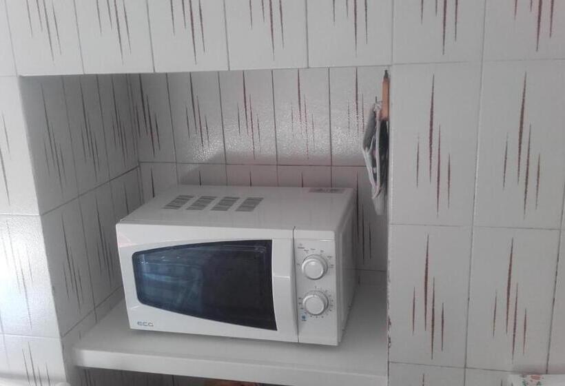 غرفة قياسية ثلاثية, B&b Signora Elvira