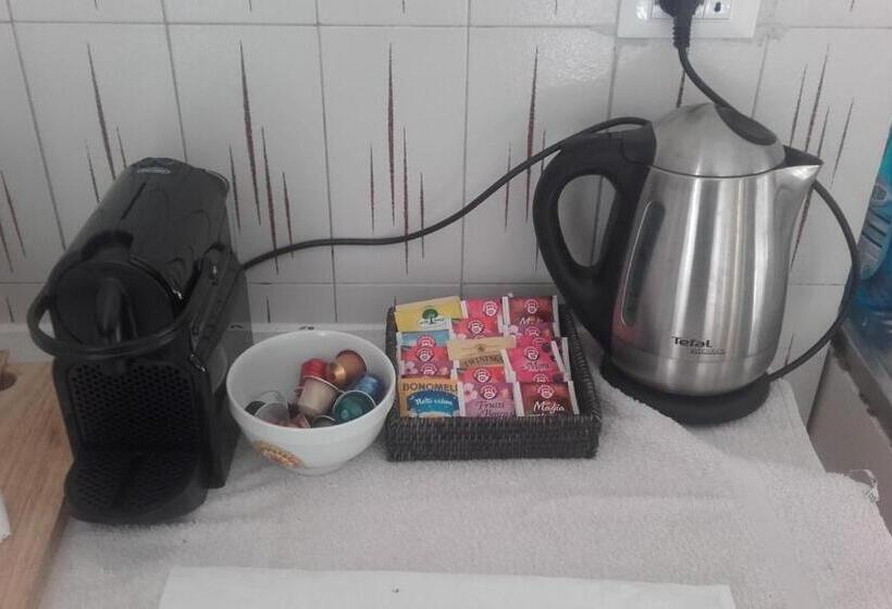 غرفة قياسية ثلاثية, B&b Signora Elvira