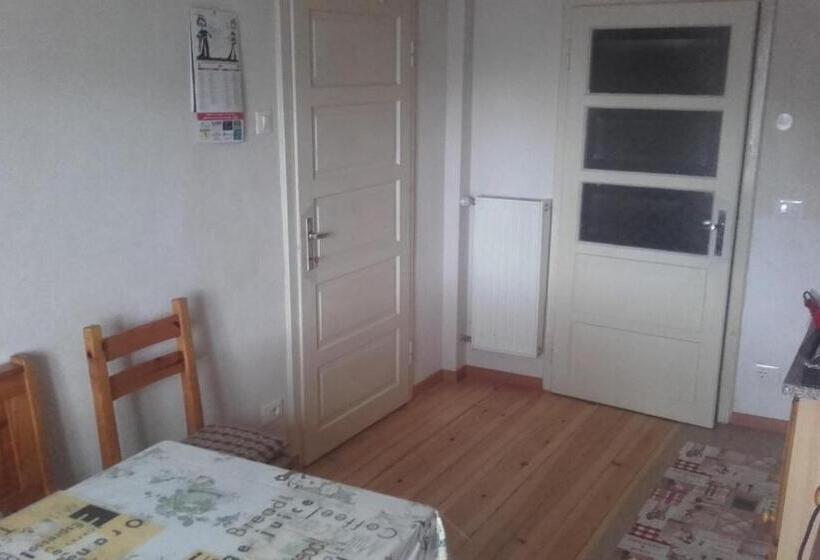 غرفة قياسية ثلاثية, B&b Signora Elvira