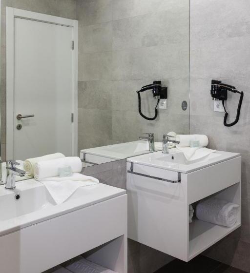 غرفة قياسية ثلاثية, Meu Hotel Porto Gandra