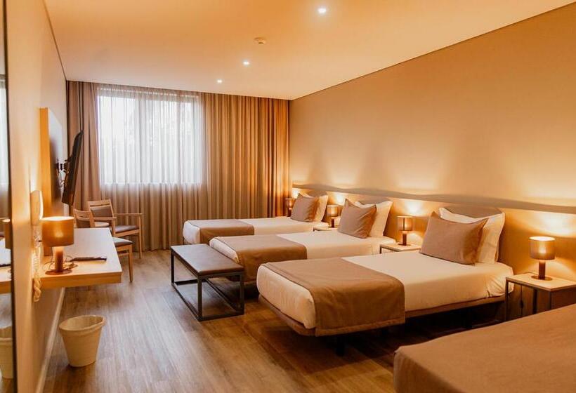 غرفة قياسية ثلاثية, Meu Hotel Porto Gandra