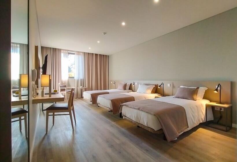 غرفة قياسية ثلاثية, Meu Hotel Porto Gandra