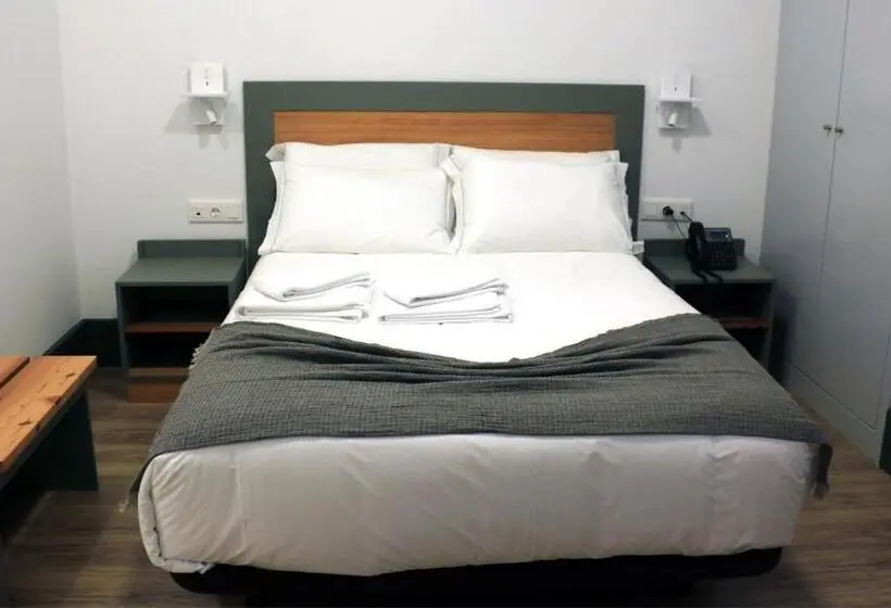 バルコニー付きスタンダードルーム, Aliança Café & Hostel