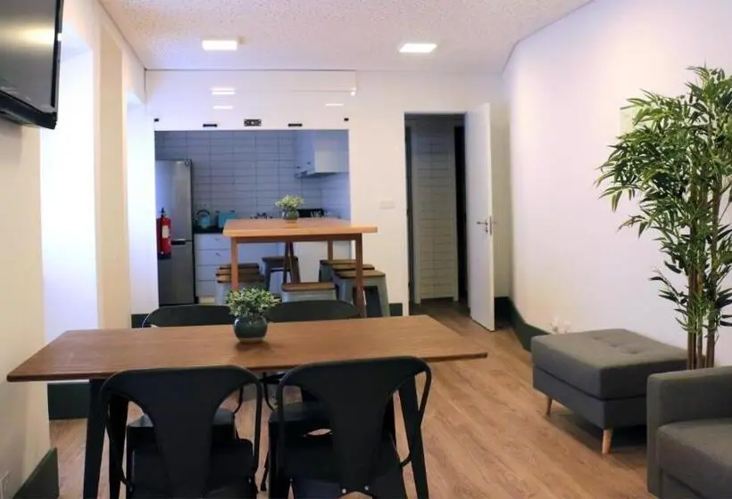 バルコニー付きスタンダードルーム, Aliança Café & Hostel