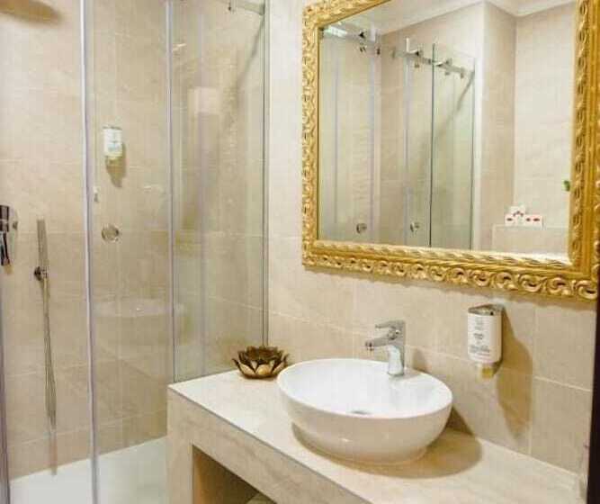 اتاق کلاسیک سه تخته, Integra Banja Luka