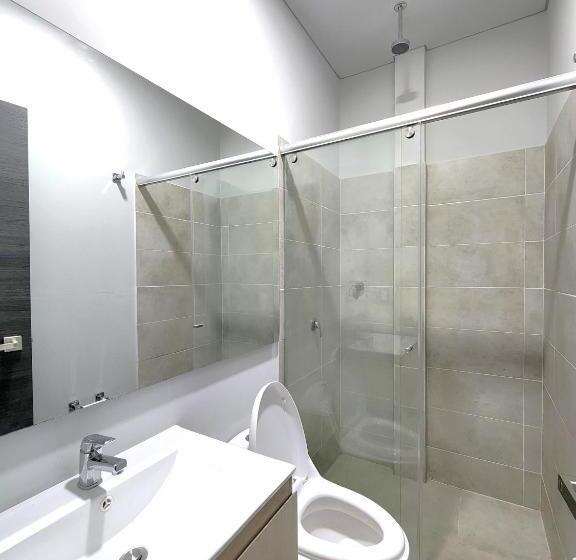 جناح مزوَّد بشرفة, Nabu Del Pacifico