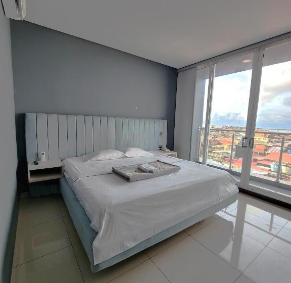 جناح مزوَّد بشرفة, Nabu Del Pacifico