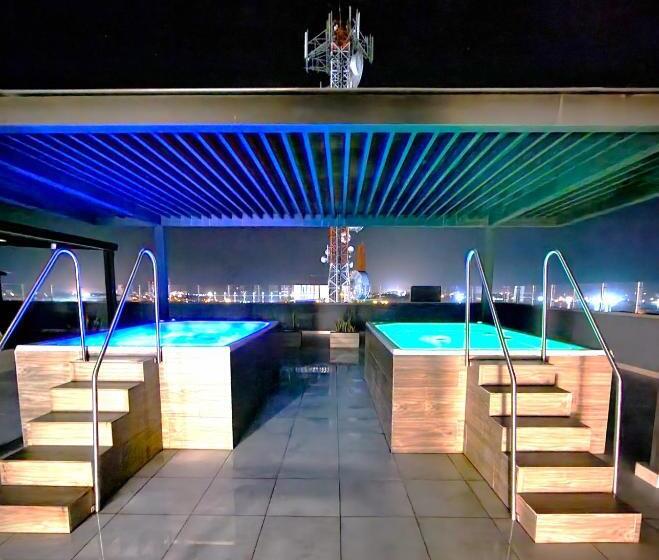 جناح مزوَّد بشرفة, Nabu Del Pacifico