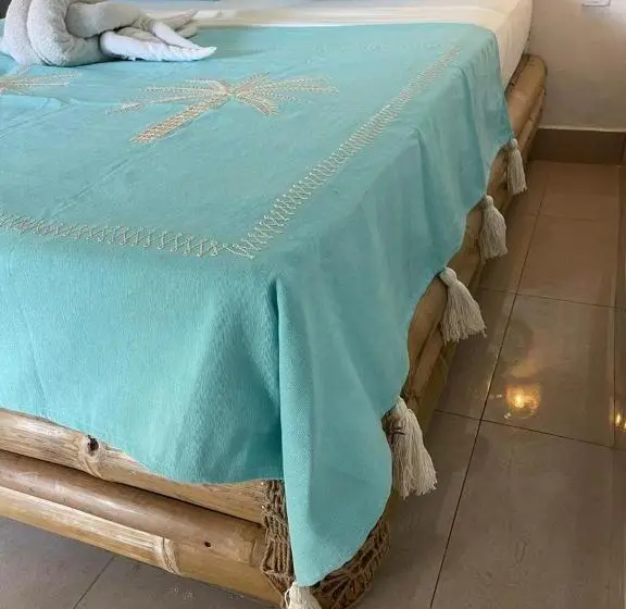اتاق لوکس با بالکن, Playa Bonita Hotel & Beach Club Gili Air